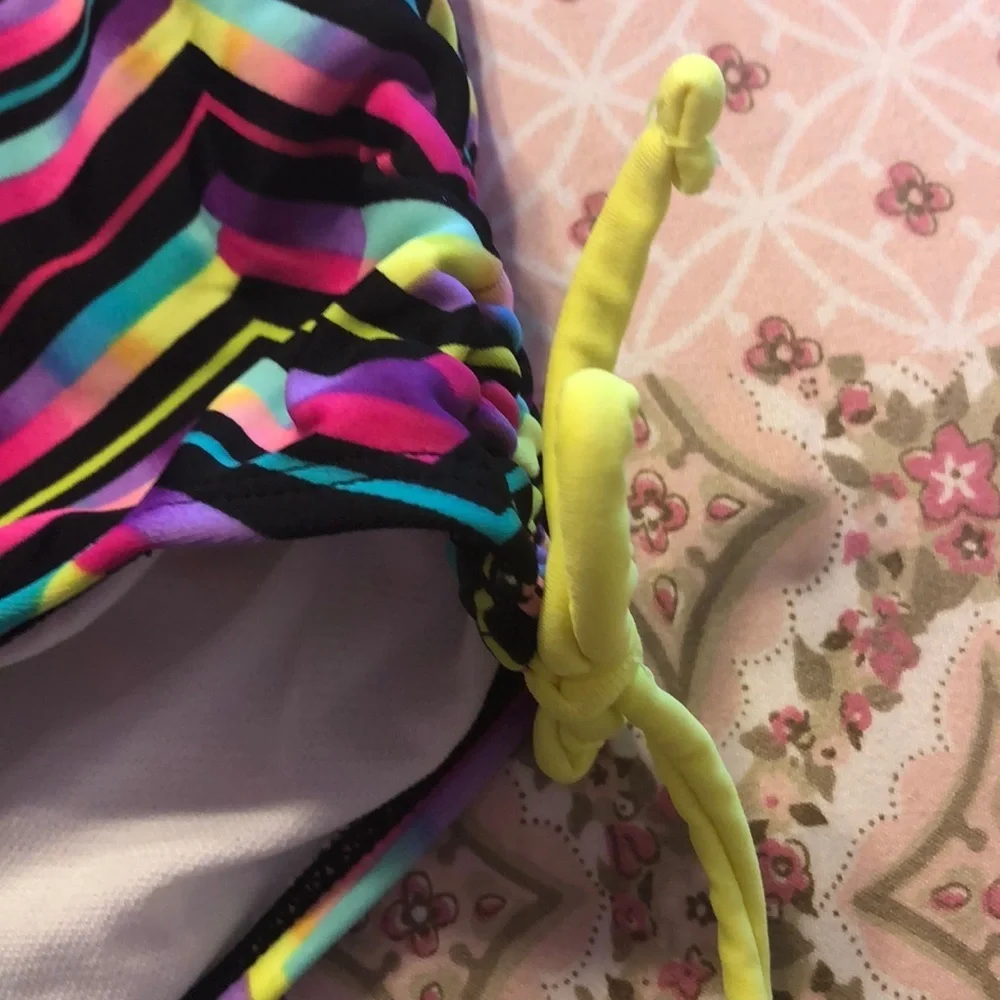 Xhilaration one piece swimsuit size 6-6X GUC